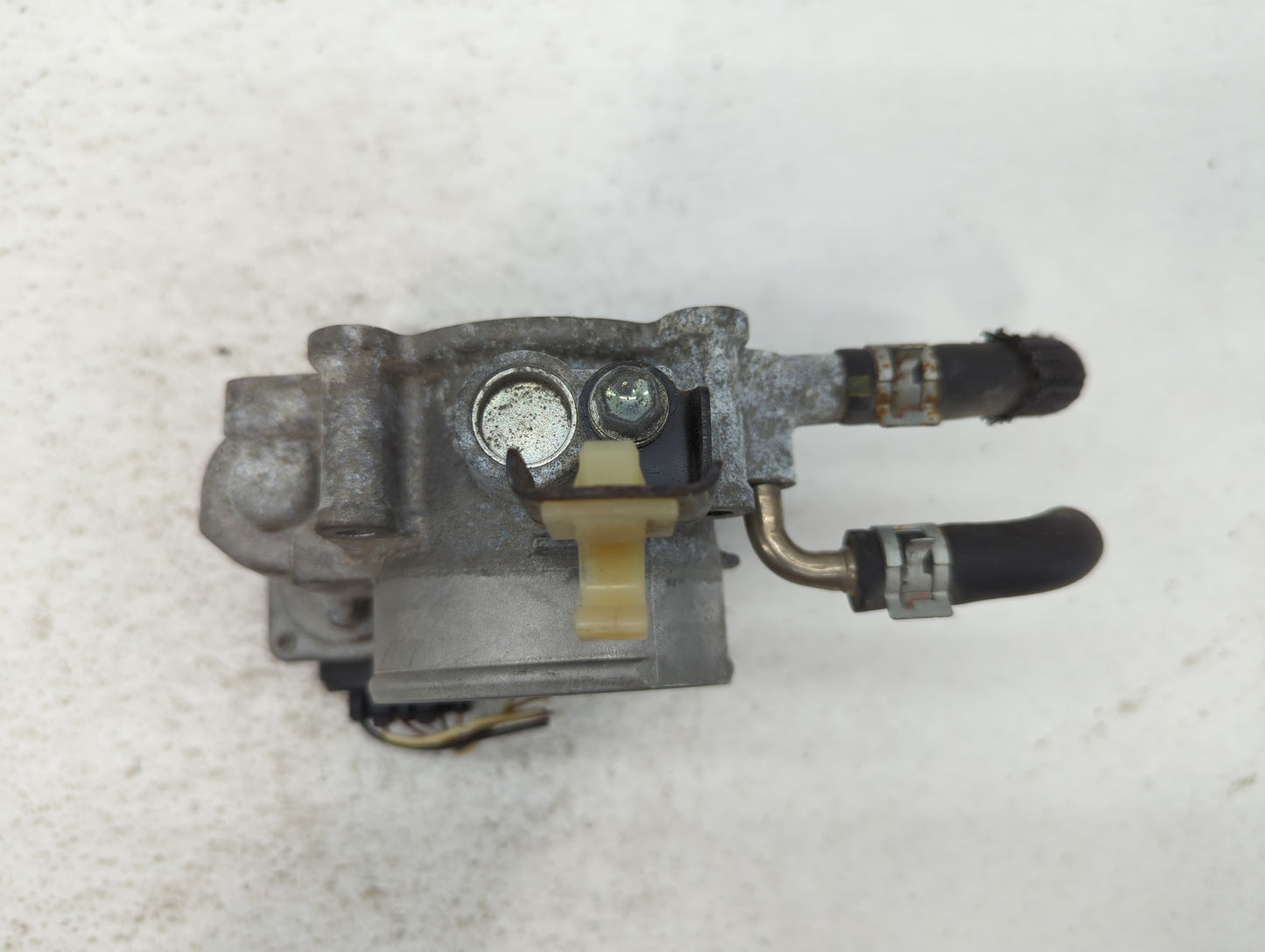 2010-2017 Toyota Camry Throttle Body P/N:22030-0V010 Fits Fits 2009 2010 2011 2012 2013 2014 2015 2016 2017 2018 2019 OEM Us