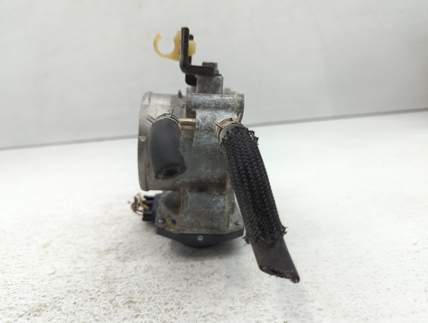 2010-2017 Toyota Camry Throttle Body P/N:22030-0V010 Fits Fits 2009 2010 2011 2012 2013 2014 2015 2016 2017 2018 2019 OEM Us