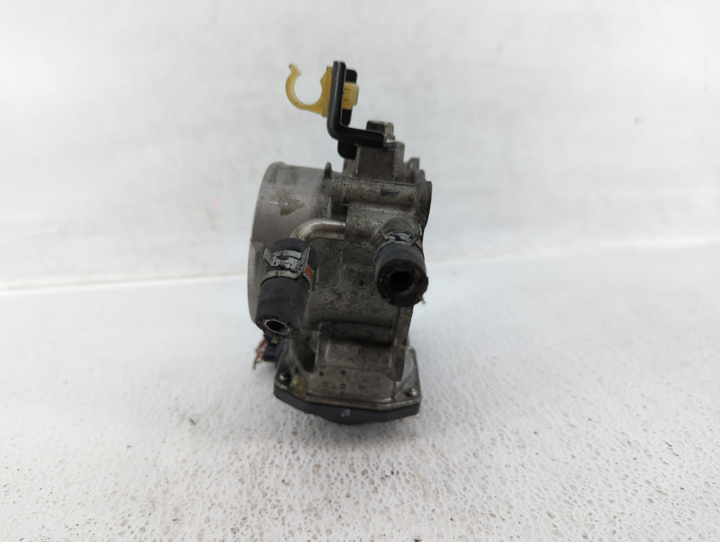 2010-2017 Toyota Camry Throttle Body P/N:22030-0V010 Fits Fits 2009 2010 2011 2012 2013 2014 2015 2016 2017 2018 2019 OEM Us
