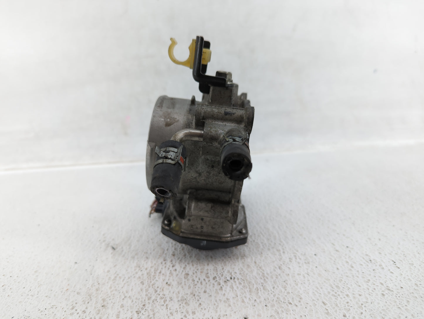 2010-2017 Toyota Camry Throttle Body P/N:22030-0V010 Fits Fits 2009 2010 2011 2012 2013 2014 2015 2016 2017 2018 2019 OEM Us