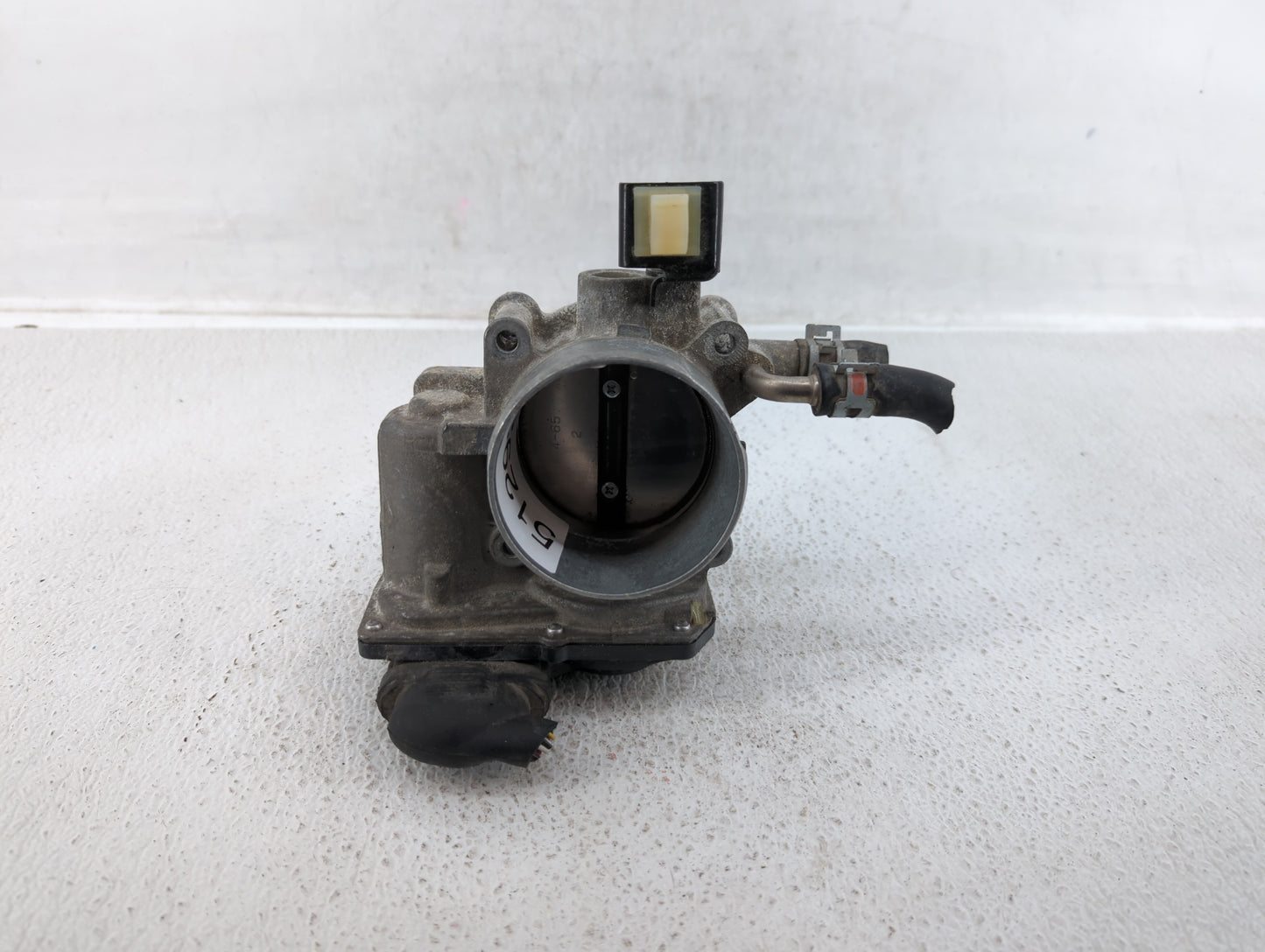 2010-2017 Toyota Camry Throttle Body P/N:22030-0V010 Fits Fits 2009 2010 2011 2012 2013 2014 2015 2016 2017 2018 2019 OEM Us