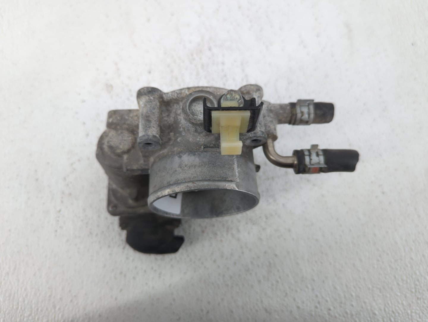 2010-2017 Toyota Camry Throttle Body P/N:22030-0V010 Fits Fits 2009 2010 2011 2012 2013 2014 2015 2016 2017 2018 2019 OEM Us