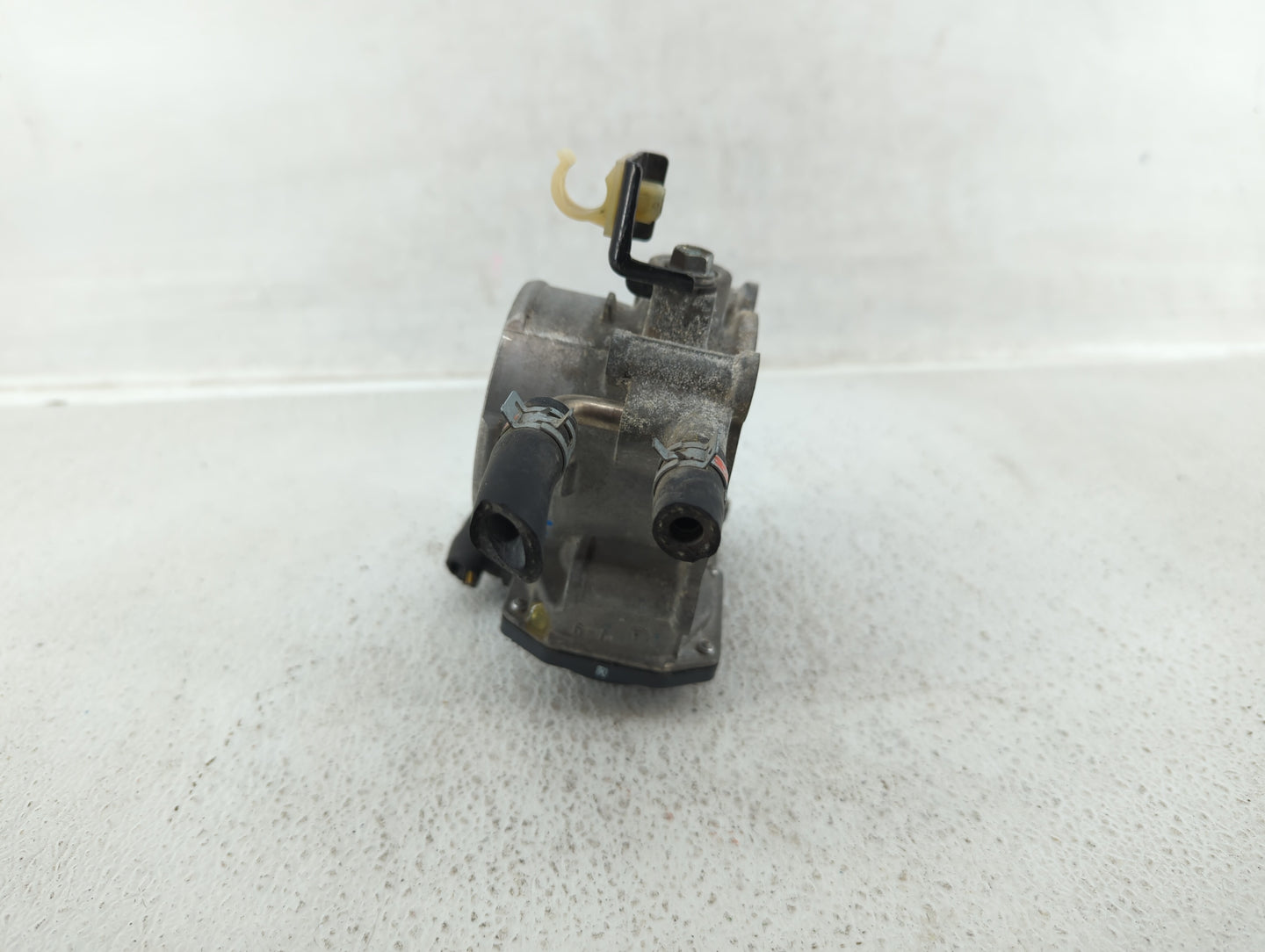 2010-2017 Toyota Camry Throttle Body P/N:22030-0V010 Fits Fits 2009 2010 2011 2012 2013 2014 2015 2016 2017 2018 2019 OEM Us