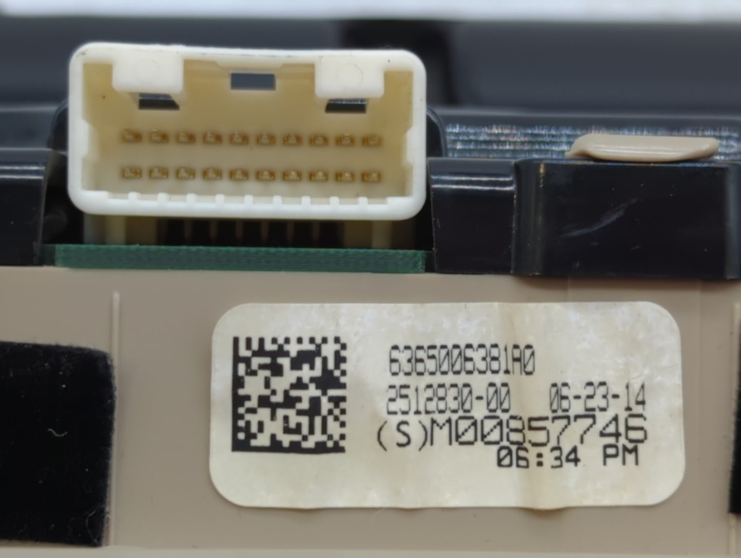 2014 Toyota Camry Overhead Roof Console Beige - Oemusedautoparts1.com