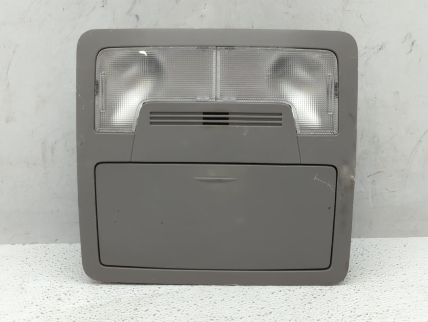 2014 Toyota Camry Overhead Roof Console - Oemusedautoparts1.com
