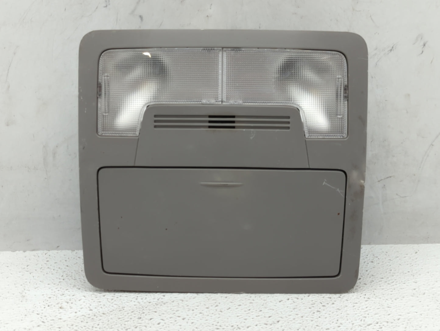 2014 Toyota Camry Overhead Roof Console - Oemusedautoparts1.com