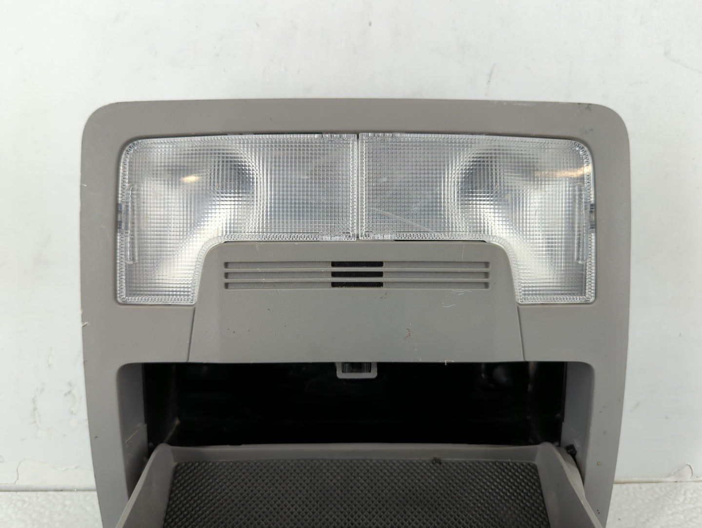 2014 Toyota Camry Overhead Roof Console - Oemusedautoparts1.com