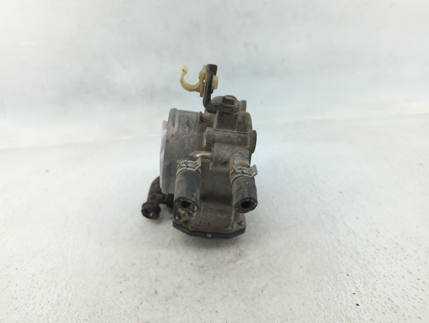2010-2017 Toyota Camry Throttle Body P/N:22030 0V010 Fits Fits 2009 2010 2011 2012 2013 2014 2015 2016 2017 2018 2019 OEM Us