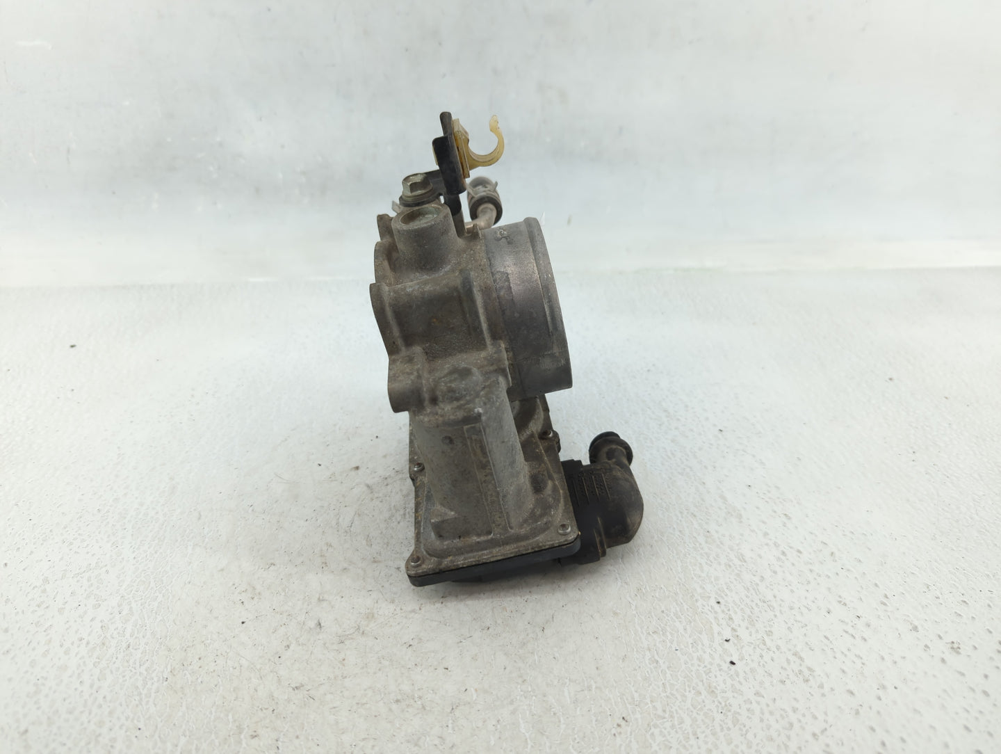 2010-2017 Toyota Camry Throttle Body P/N:22030 0V010 Fits Fits 2009 2010 2011 2012 2013 2014 2015 2016 2017 2018 2019 OEM Us