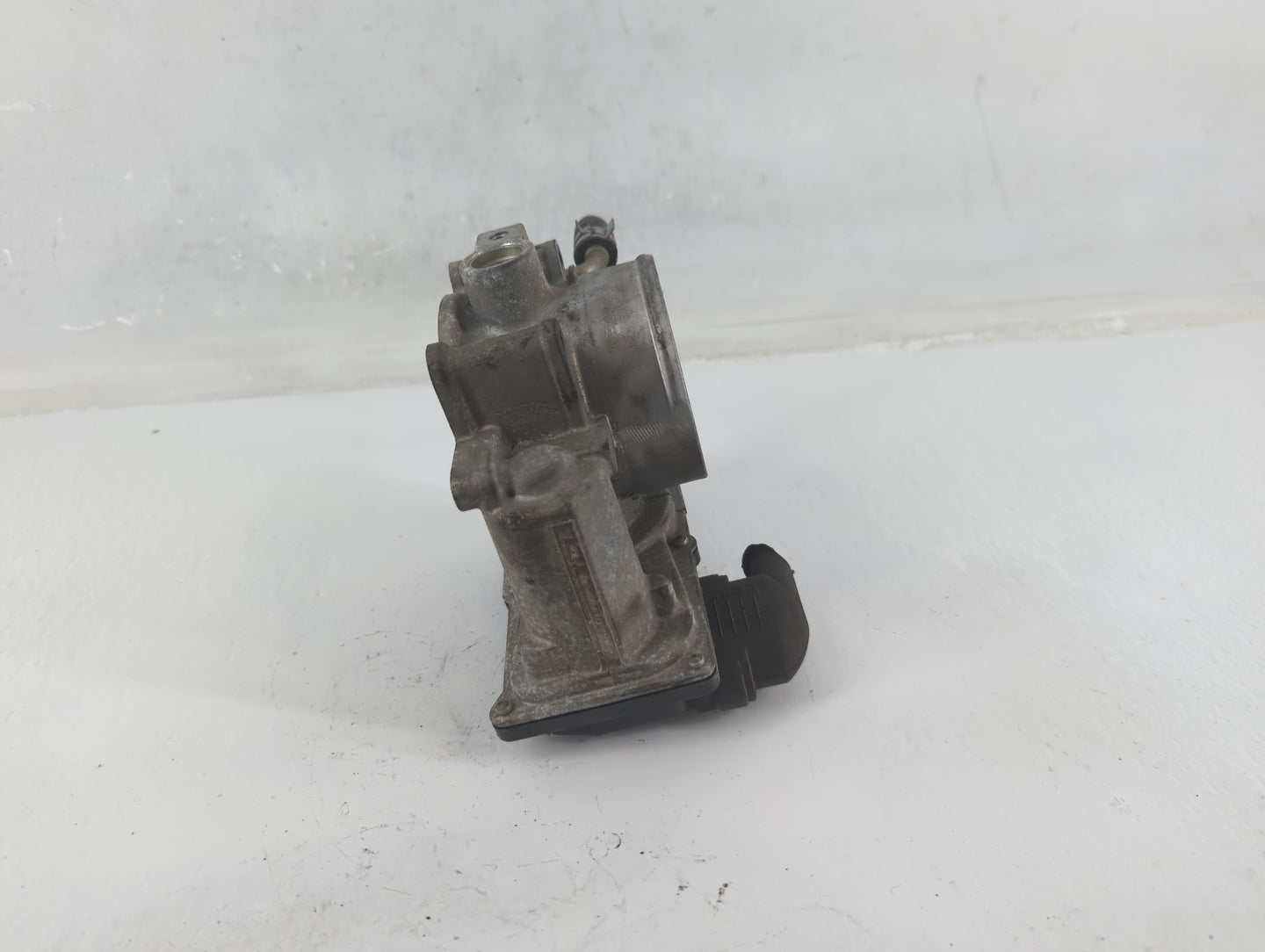 2010-2017 Toyota Camry Throttle Body P/N:22030-0V010 Fits Fits 2009 2010 2011 2012 2013 2014 2015 2016 2017 2018 2019 OEM Us