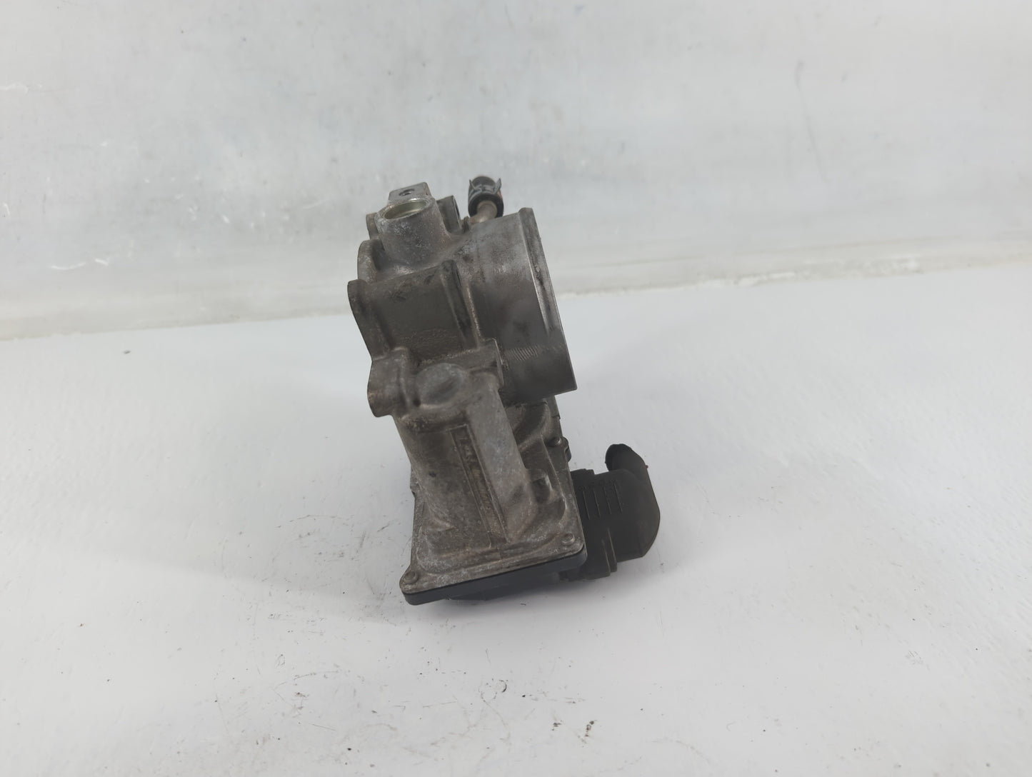 2010-2017 Toyota Camry Throttle Body P/N:22030-0V010 Fits Fits 2009 2010 2011 2012 2013 2014 2015 2016 2017 2018 2019 OEM Us