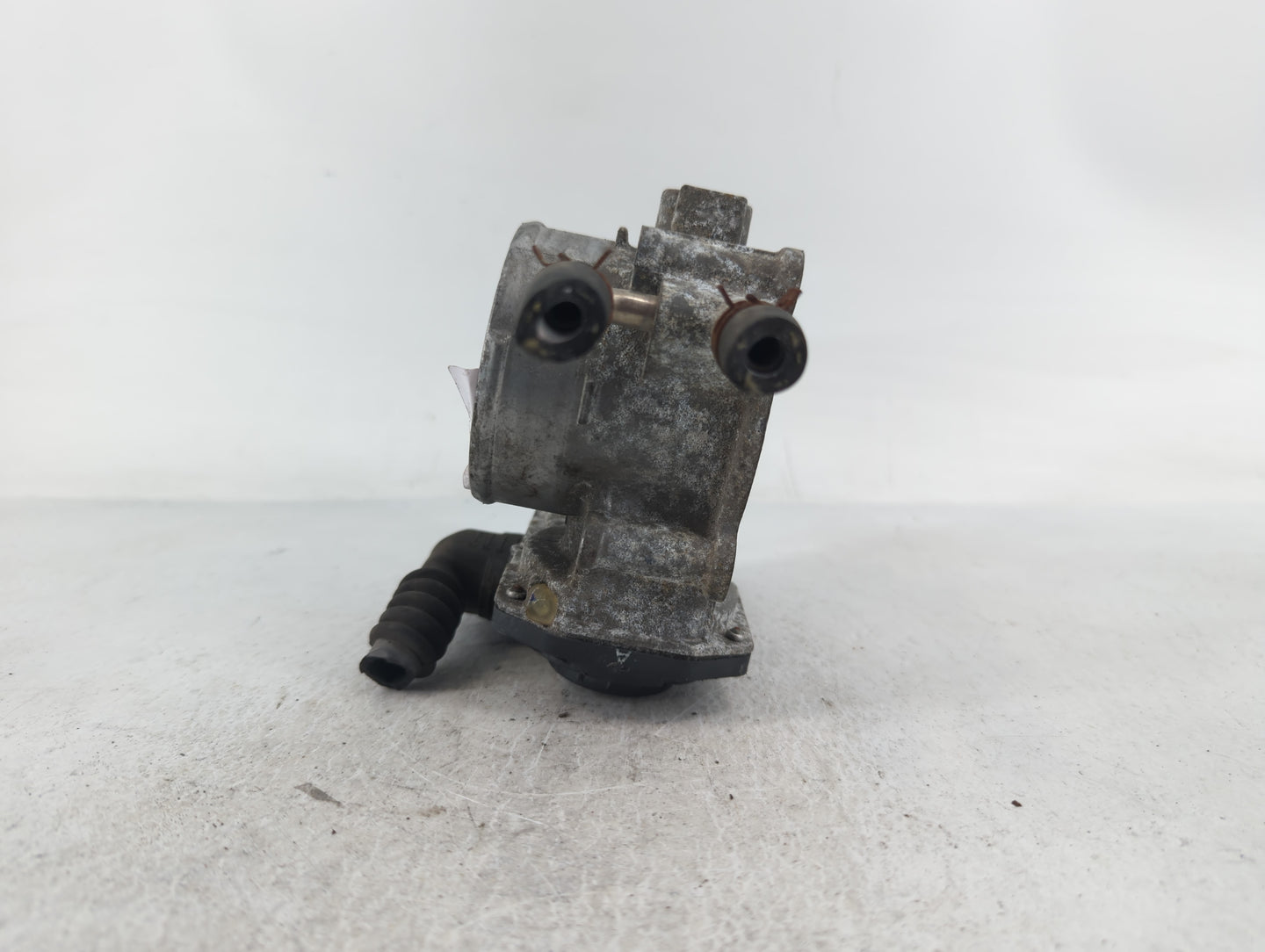2010-2017 Toyota Camry Throttle Body P/N:22030-0V010 Fits Fits 2009 2010 2011 2012 2013 2014 2015 2016 2017 2018 2019 OEM Us