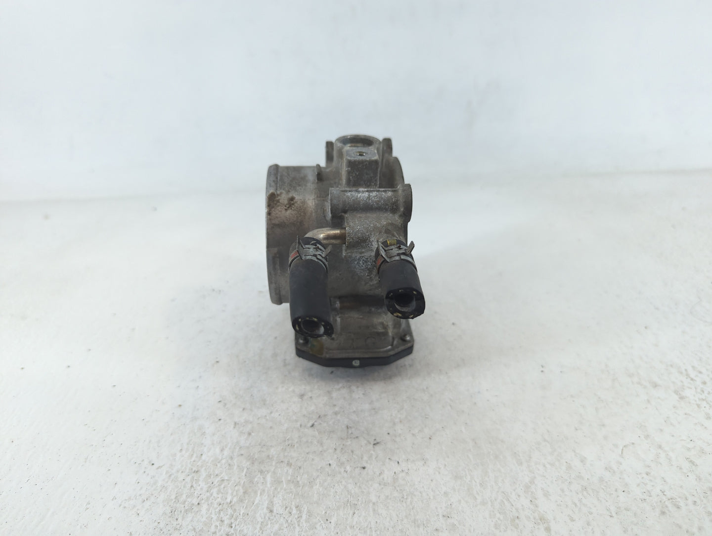 2010-2017 Toyota Camry Throttle Body P/N:22030-0V010 Fits Fits 2009 2010 2011 2012 2013 2014 2015 2016 2017 2018 2019 OEM Us