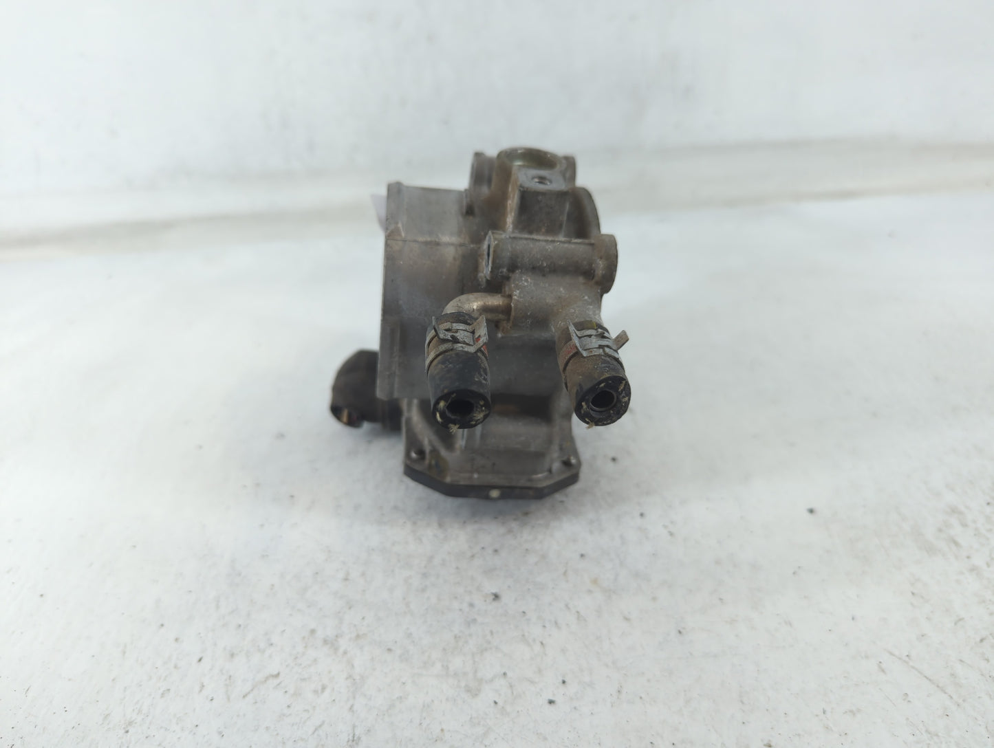 2010-2017 Toyota Camry Throttle Body P/N:22030-0V010 Fits Fits 2009 2010 2011 2012 2013 2014 2015 2016 2017 2018 2019 OEM Us