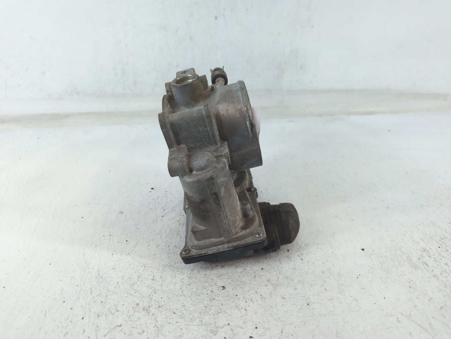 2010-2017 Toyota Camry Throttle Body P/N:22030-0V010 Fits Fits 2009 2010 2011 2012 2013 2014 2015 2016 2017 2018 2019 OEM Us