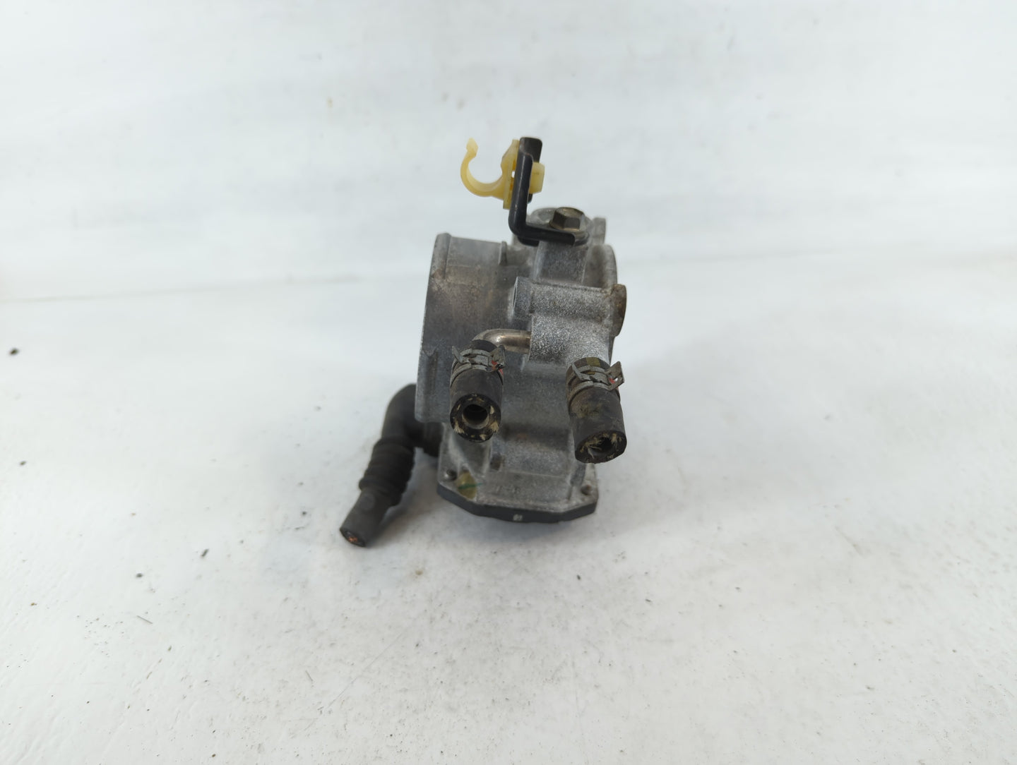 2010-2017 Toyota Camry Throttle Body P/N:22030-0V010 Fits Fits 2009 2010 2011 2012 2013 2014 2015 2016 2017 2018 2019 OEM Us