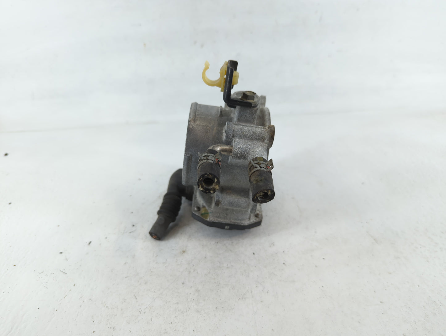 2010-2017 Toyota Camry Throttle Body P/N:22030-0V010 Fits Fits 2009 2010 2011 2012 2013 2014 2015 2016 2017 2018 2019 OEM Us
