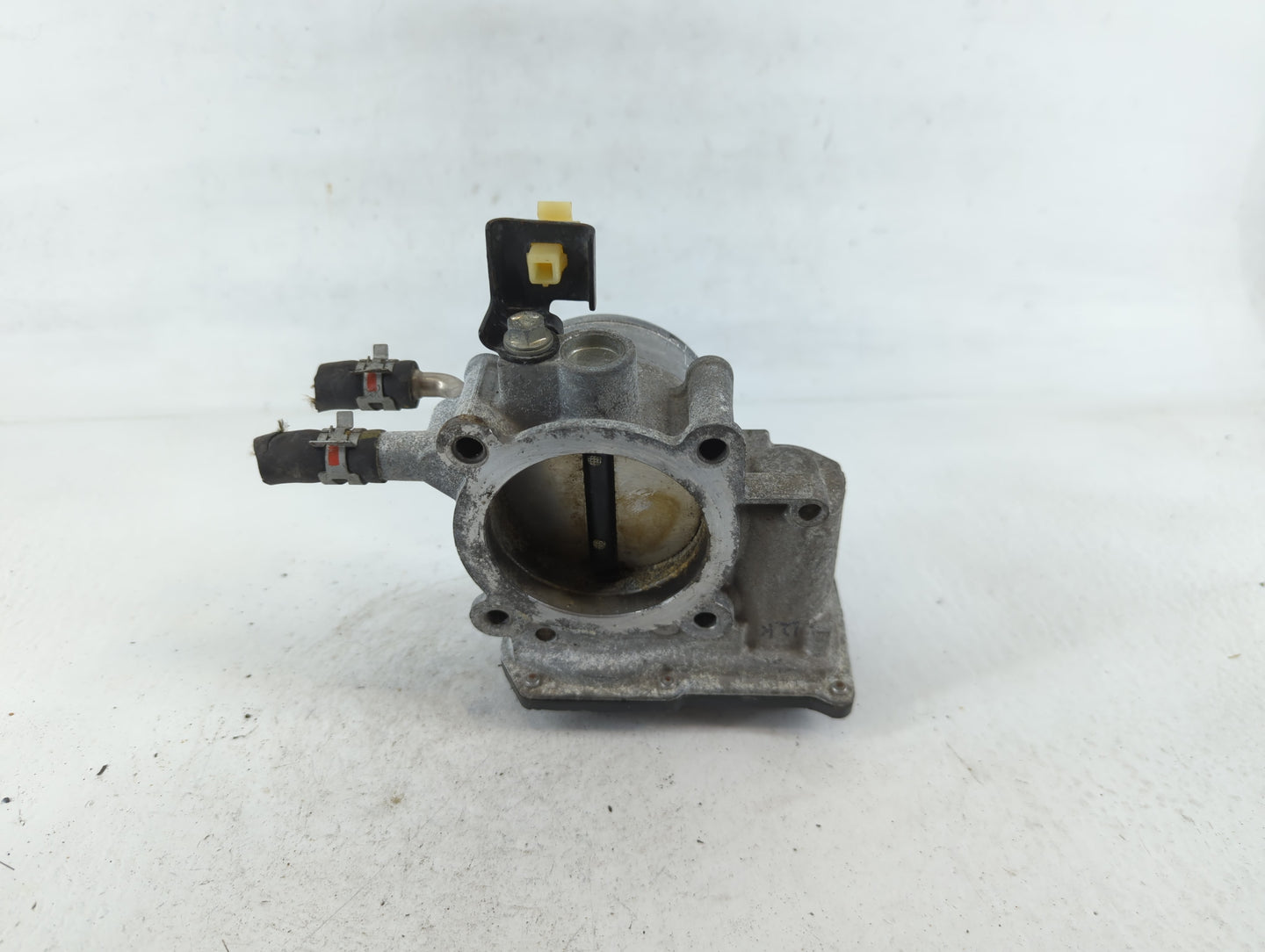 2010-2017 Toyota Camry Throttle Body P/N:22030-0V010 Fits Fits 2009 2010 2011 2012 2013 2014 2015 2016 2017 2018 2019 OEM Us