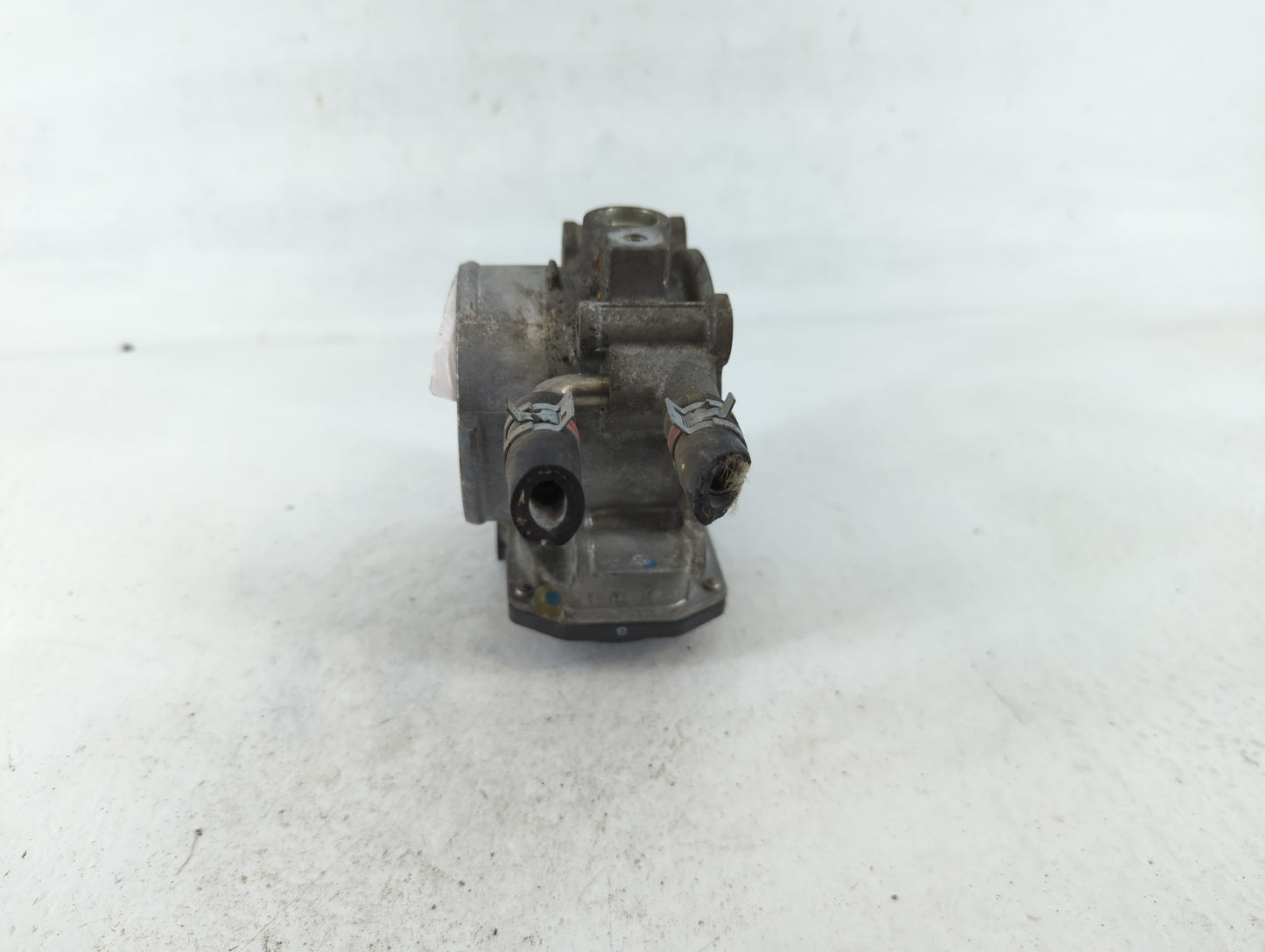 2010-2017 Toyota Camry Throttle Body P/N:22030-0V010 Fits Fits 2009 2010 2011 2012 2013 2014 2015 2016 2017 2018 2019 OEM Us