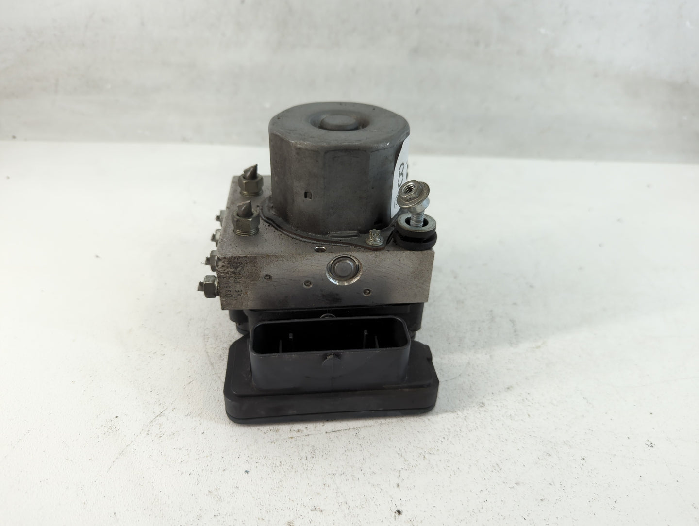 2013-2014 Toyota Camry ABS Pump Control Module Replacement P/N:44540-06080 Fits Fits 2013 2014 OEM Used Auto Parts - Oemused