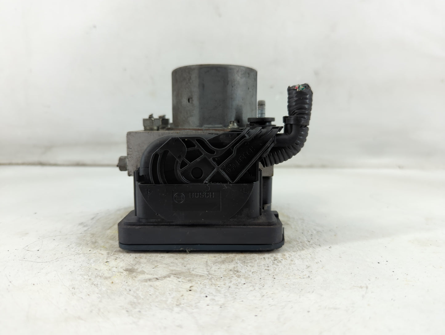 2013-2014 Toyota Camry ABS Pump Control Module Replacement P/N:44540-06080 Fits Fits 2013 2014 OEM Used Auto Parts - Oemused