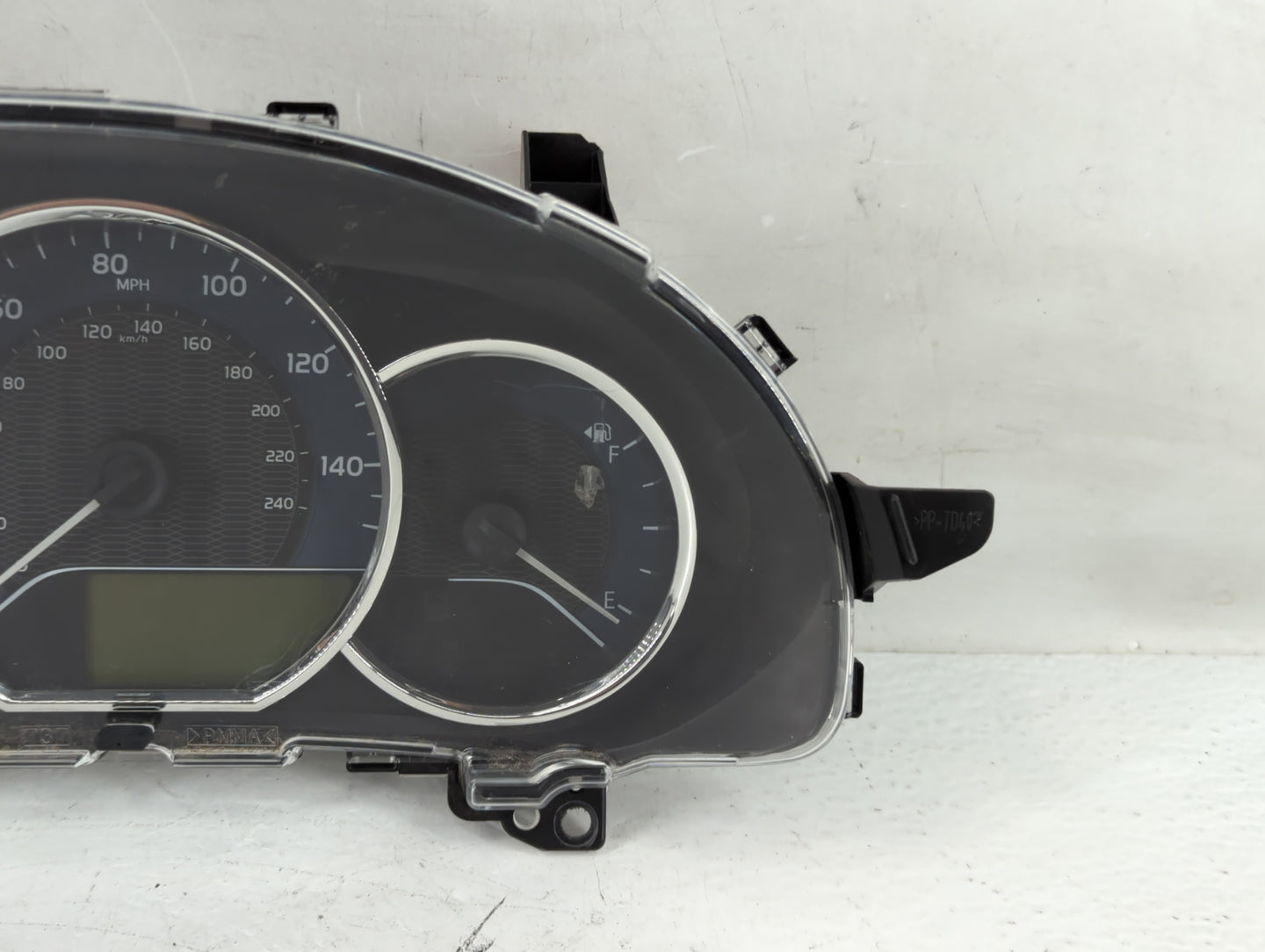 2014-2016 Toyota Corolla Instrument Cluster Speedometer Gauges P/N:83800-0ZX10-00 Fits Fits 2014 2015 2016 OEM Used Auto Par