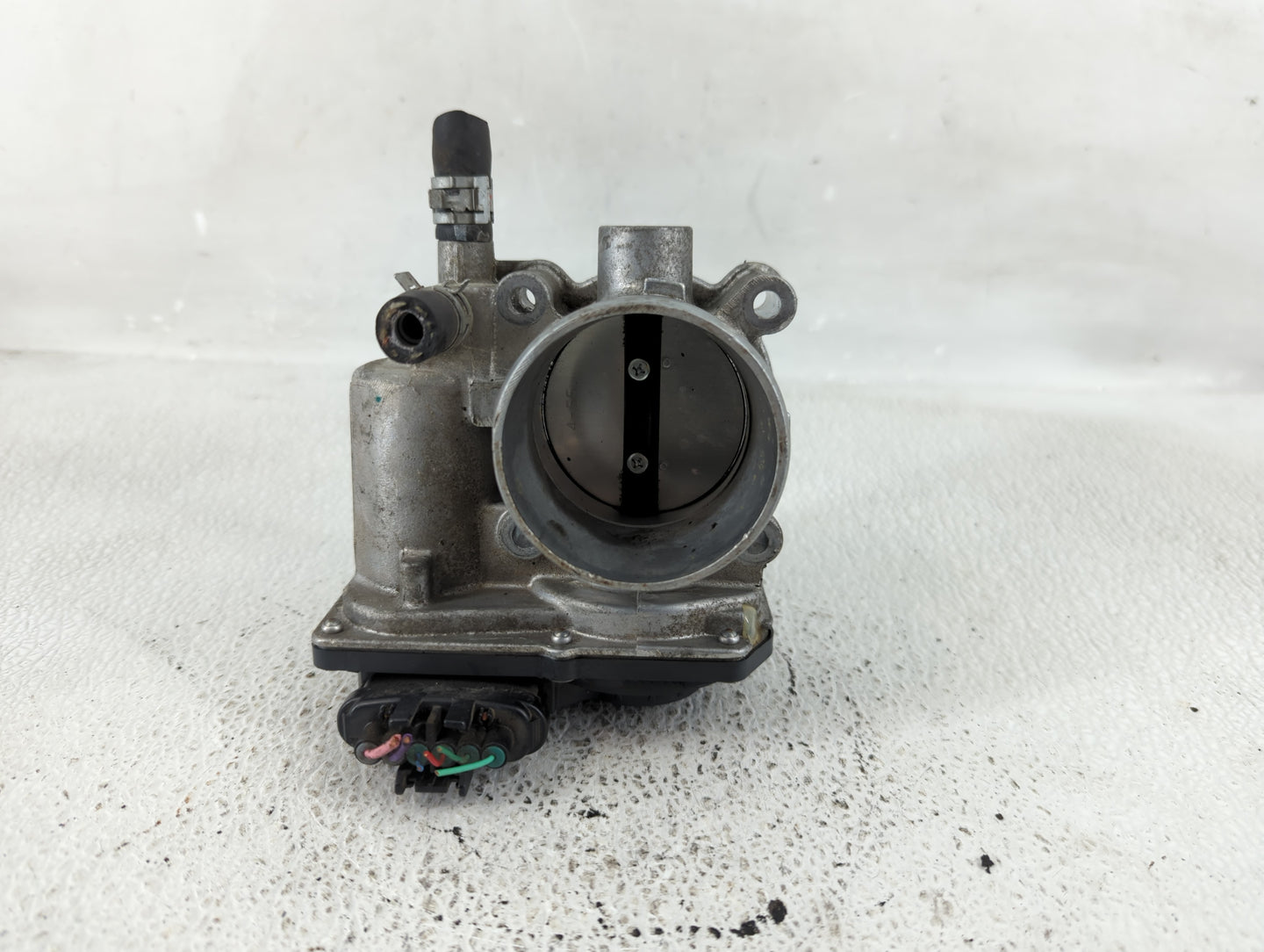 2011-2019 Toyota Corolla Throttle Body P/N:22030-0T080 Fits Fits 2011 2012 2013 2014 2015 2016 2017 2018 2019 OEM Used Auto 