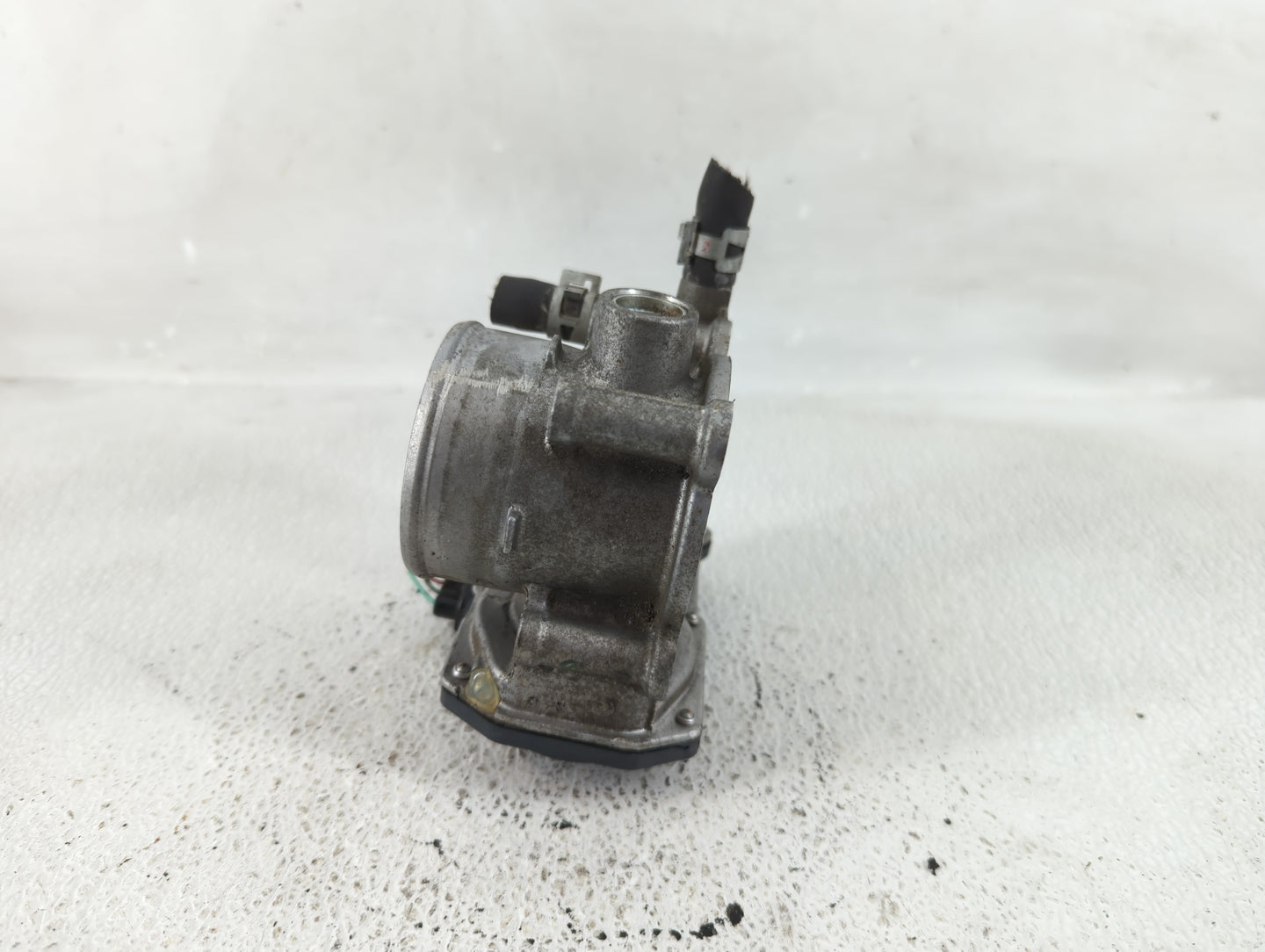 2011-2019 Toyota Corolla Throttle Body P/N:22030-0T080 Fits Fits 2011 2012 2013 2014 2015 2016 2017 2018 2019 OEM Used Auto 