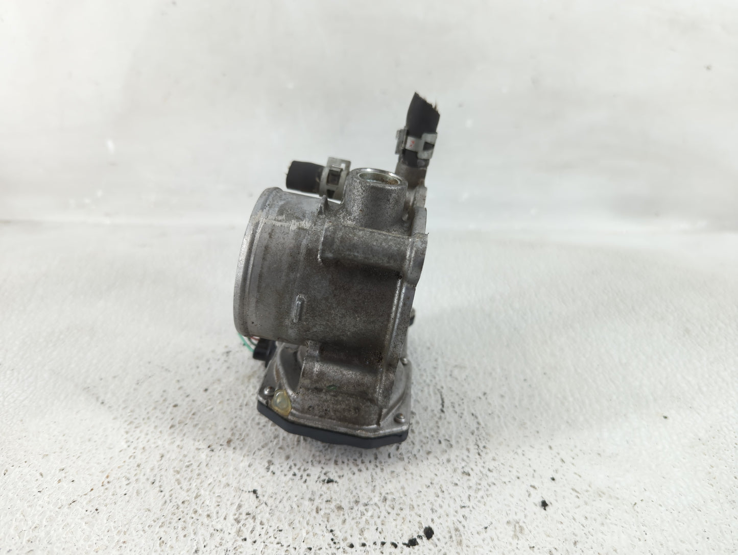 2011-2019 Toyota Corolla Throttle Body P/N:22030-0T080 Fits Fits 2011 2012 2013 2014 2015 2016 2017 2018 2019 OEM Used Auto 