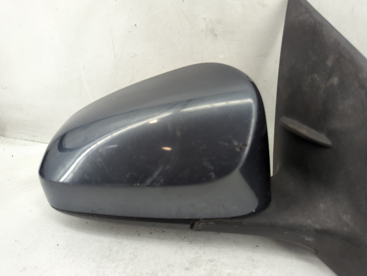 2014-2019 Toyota Corolla Passenger Side View Mirror - Right Door Mirror OEM Used - Oemusedautoparts1.com