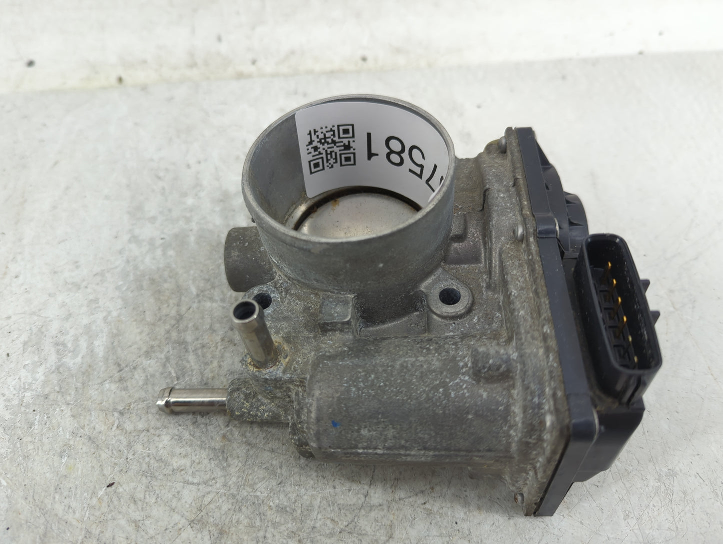 2011-2019 Toyota Corolla Throttle Body Fits Fits 2011 2012 2013 2014 2015 2016 2017 2018 2019 OEM Used Auto Parts - Oemuseda