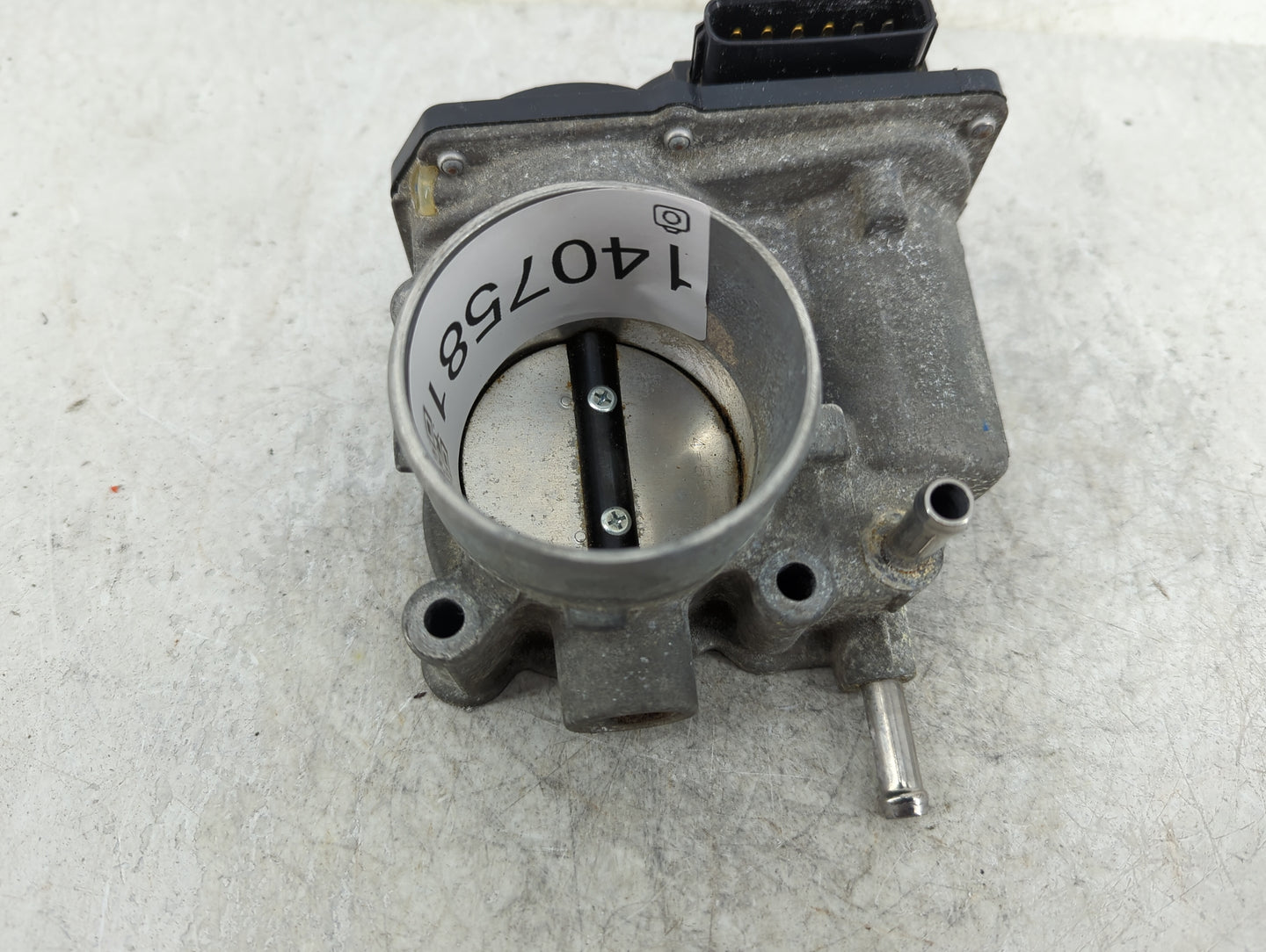2011-2019 Toyota Corolla Throttle Body Fits Fits 2011 2012 2013 2014 2015 2016 2017 2018 2019 OEM Used Auto Parts - Oemuseda