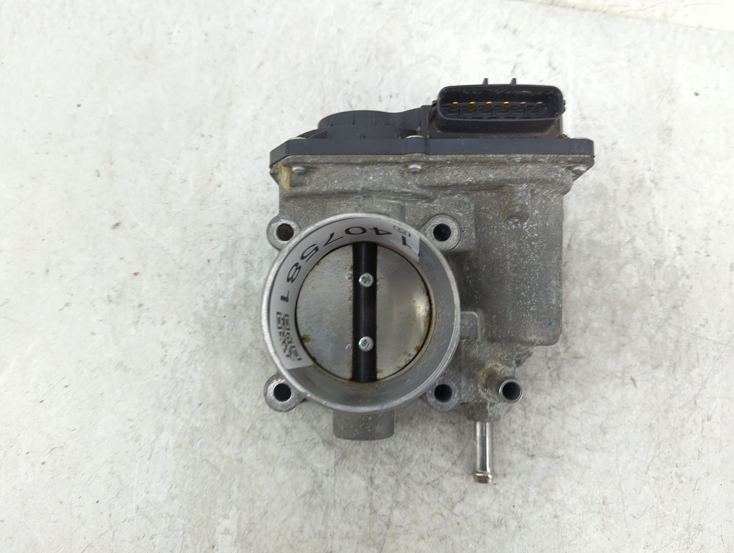 2011-2019 Toyota Corolla Throttle Body Fits Fits 2011 2012 2013 2014 2015 2016 2017 2018 2019 OEM Used Auto Parts - Oemuseda