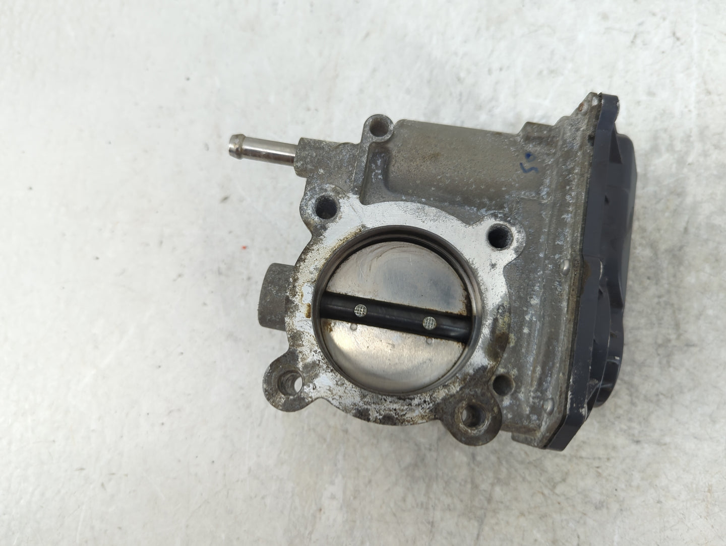 2011-2019 Toyota Corolla Throttle Body Fits Fits 2011 2012 2013 2014 2015 2016 2017 2018 2019 OEM Used Auto Parts - Oemuseda