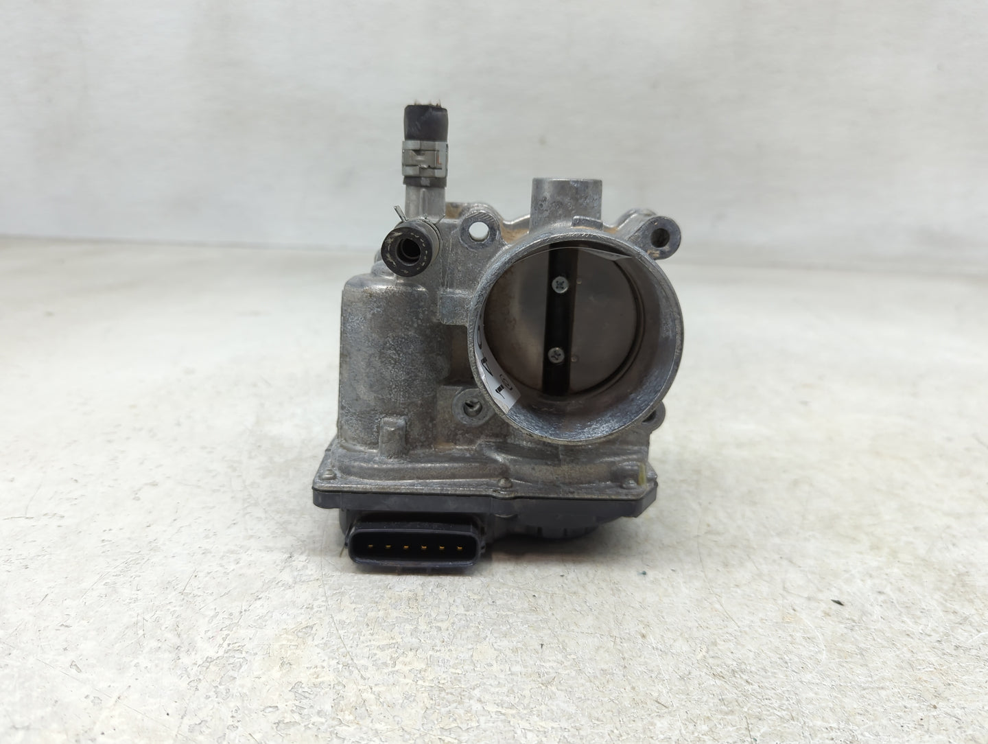 2011-2019 Toyota Corolla Throttle Body P/N:22030-0T080 Fits Fits 2011 2012 2013 2014 2015 2016 2017 2018 2019 OEM Used Auto 