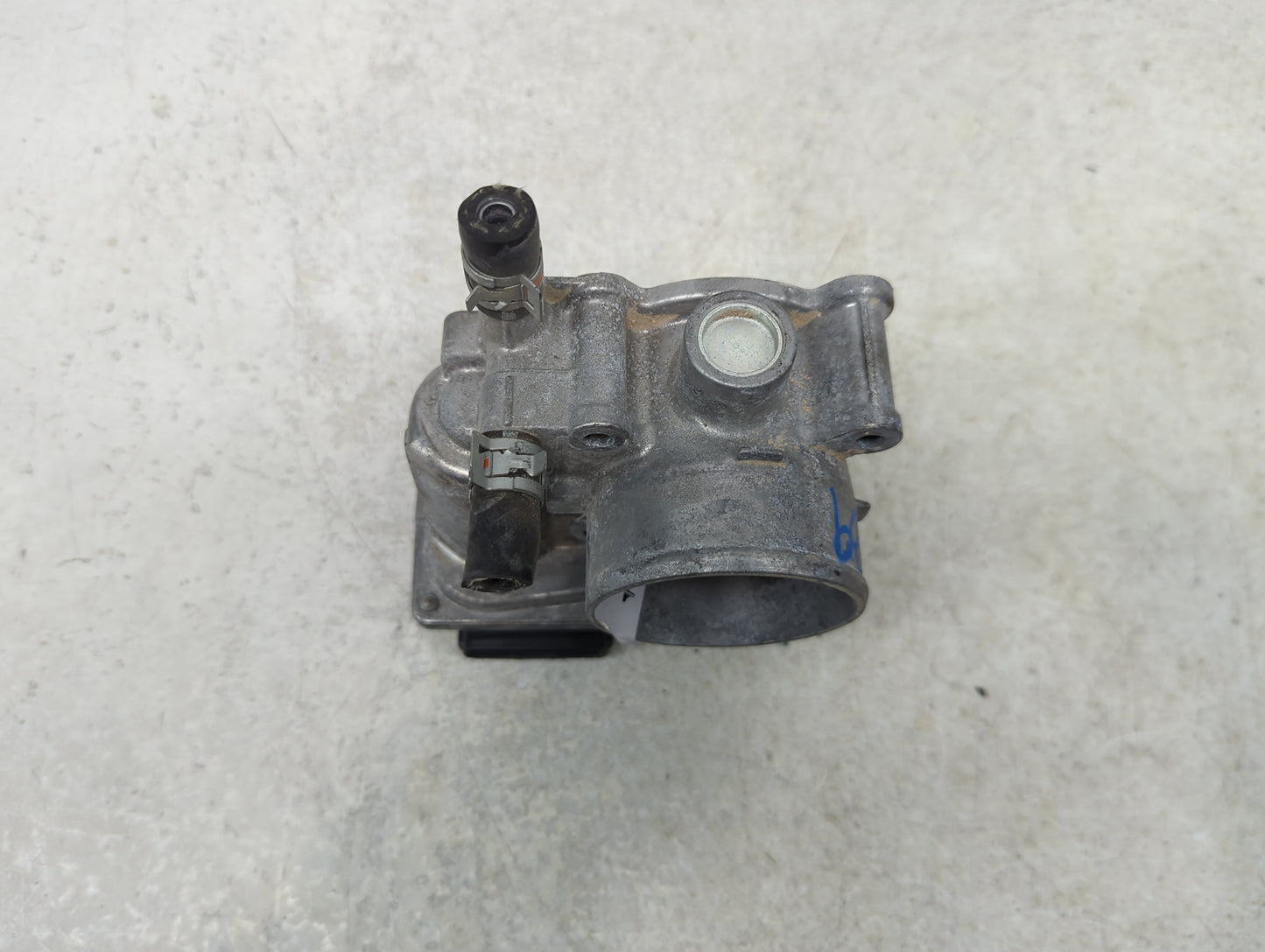 2011-2019 Toyota Corolla Throttle Body P/N:22030-0T080 Fits Fits 2011 2012 2013 2014 2015 2016 2017 2018 2019 OEM Used Auto 