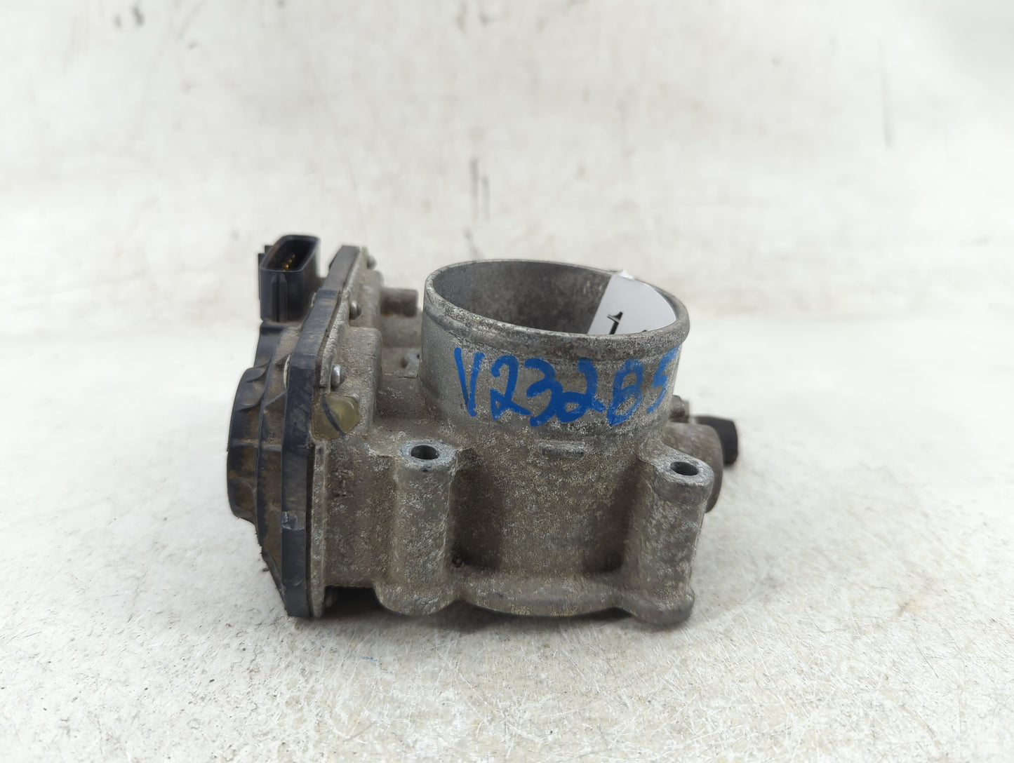 2011-2019 Toyota Corolla Throttle Body P/N:22030-0T080 Fits Fits 2011 2012 2013 2014 2015 2016 2017 2018 2019 OEM Used Auto 