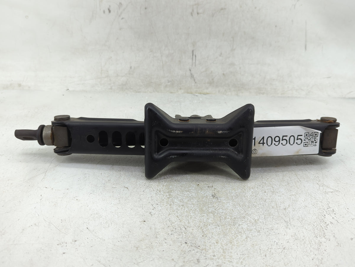 2014 Toyota Corolla Spare Scissor Car Jack 1409505 - Oemusedautoparts1.com