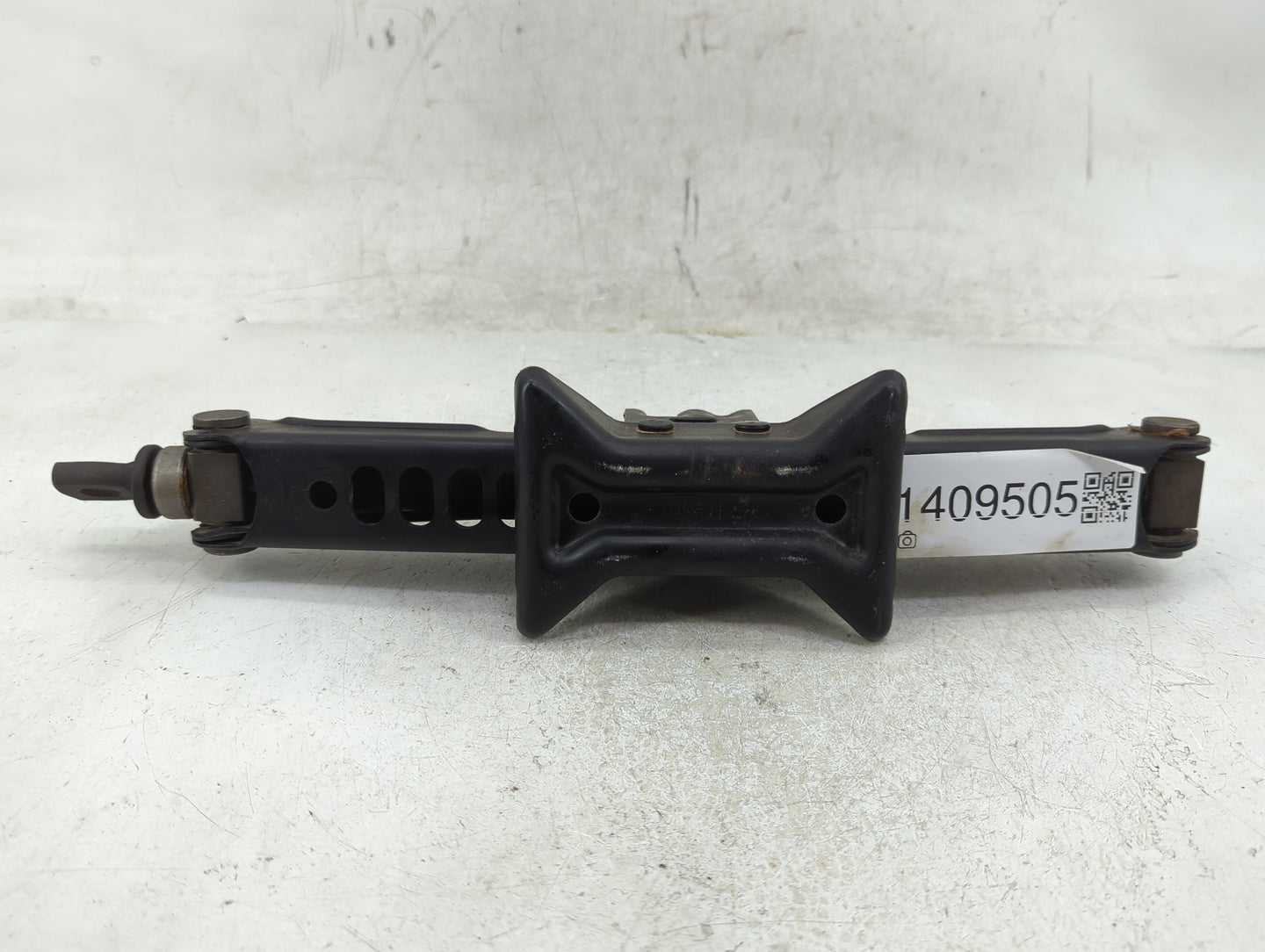 2014 Toyota Corolla Spare Scissor Car Jack - Oemusedautoparts1.com