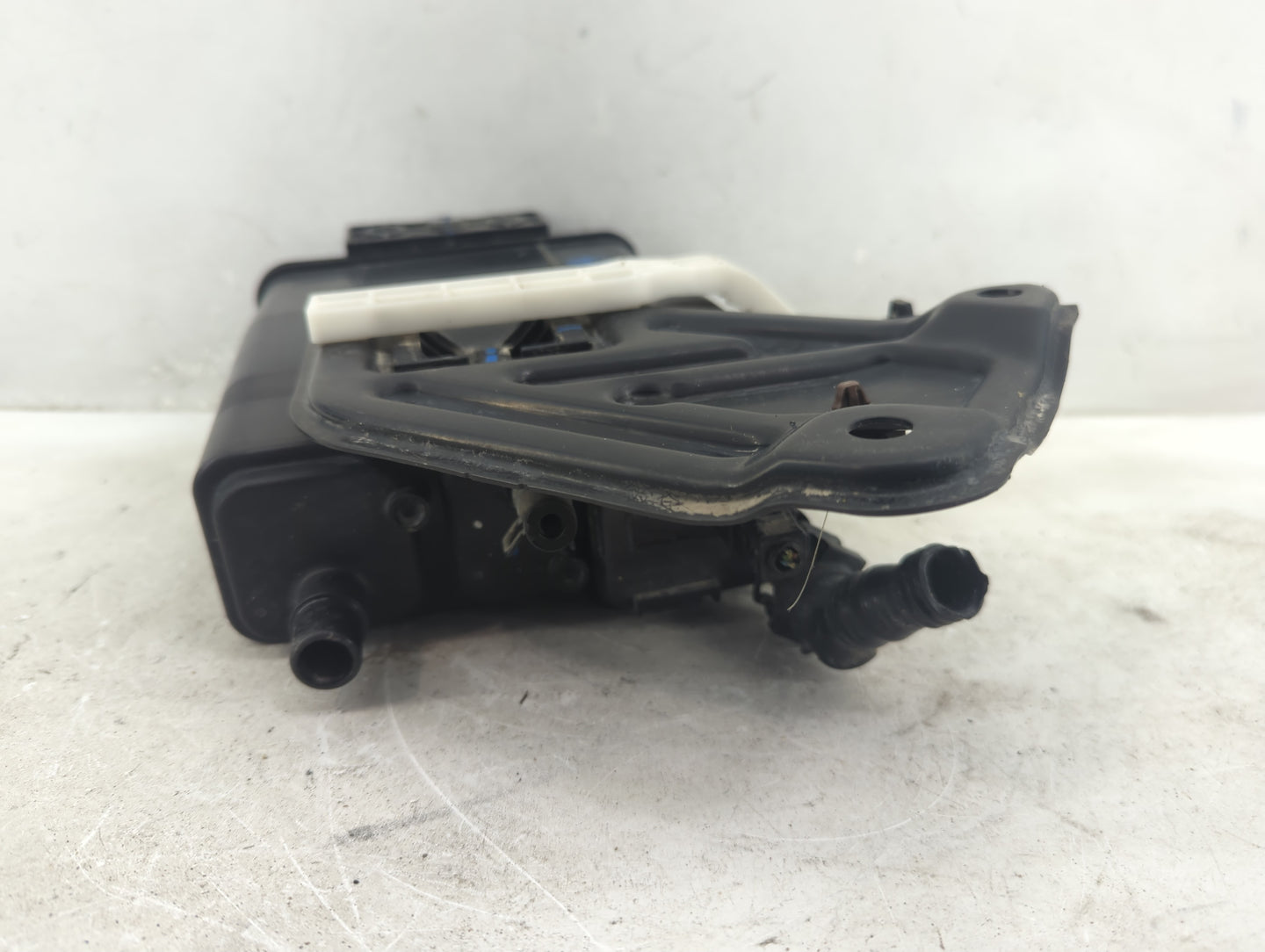 2014 Toyota Corolla Fuel Vapor Charcoal Canister - Oemusedautoparts1.com