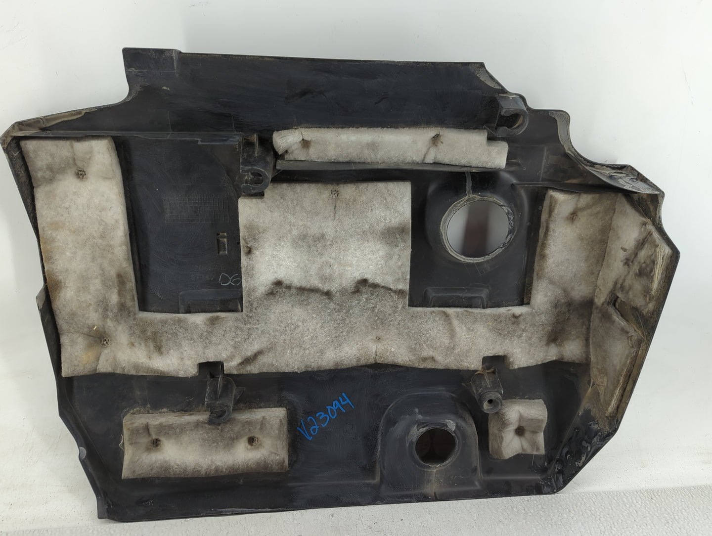 2014 Toyota Corolla Engine Cover - Oemusedautoparts1.com