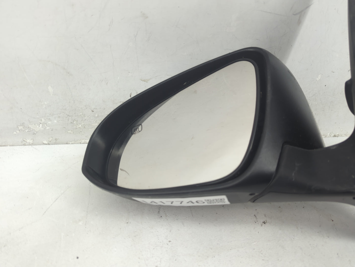 2014-2019 Toyota Corolla Driver Side View Mirror - Left Door Mirror OEM Used - Oemusedautoparts1.com