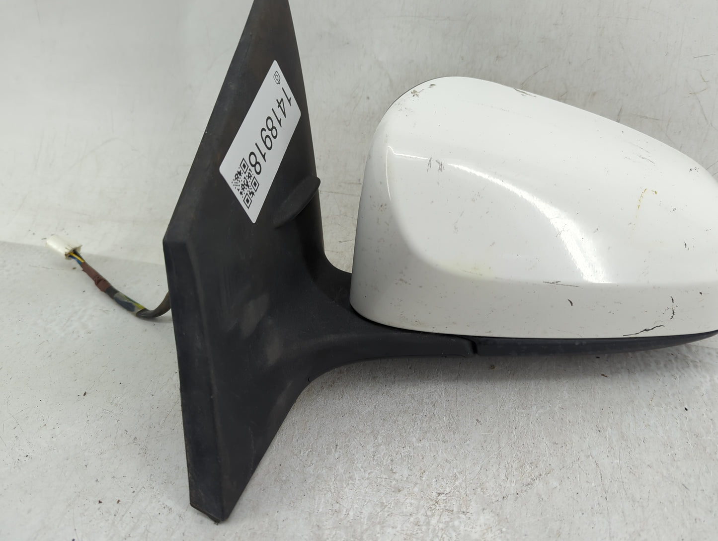 2014-2019 Toyota Corolla Driver Side View Mirror - Left Door Mirror OEM Used - Oemusedautoparts1.com