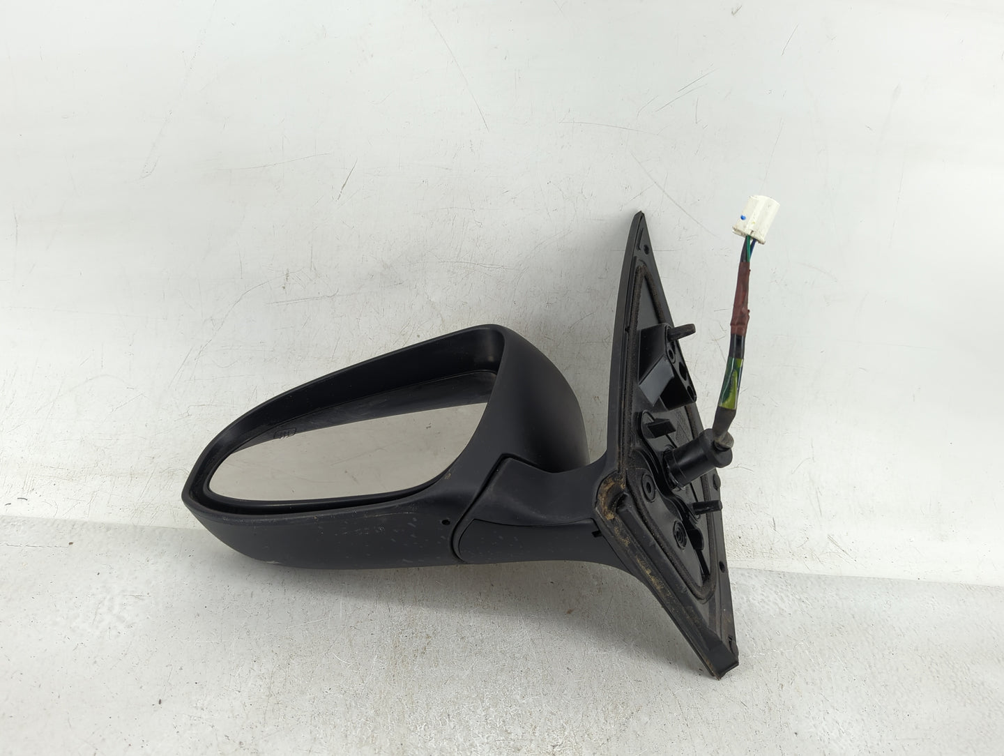 2014-2019 Toyota Corolla Driver Side View Mirror - Left Door Mirror OEM Used - Oemusedautoparts1.com