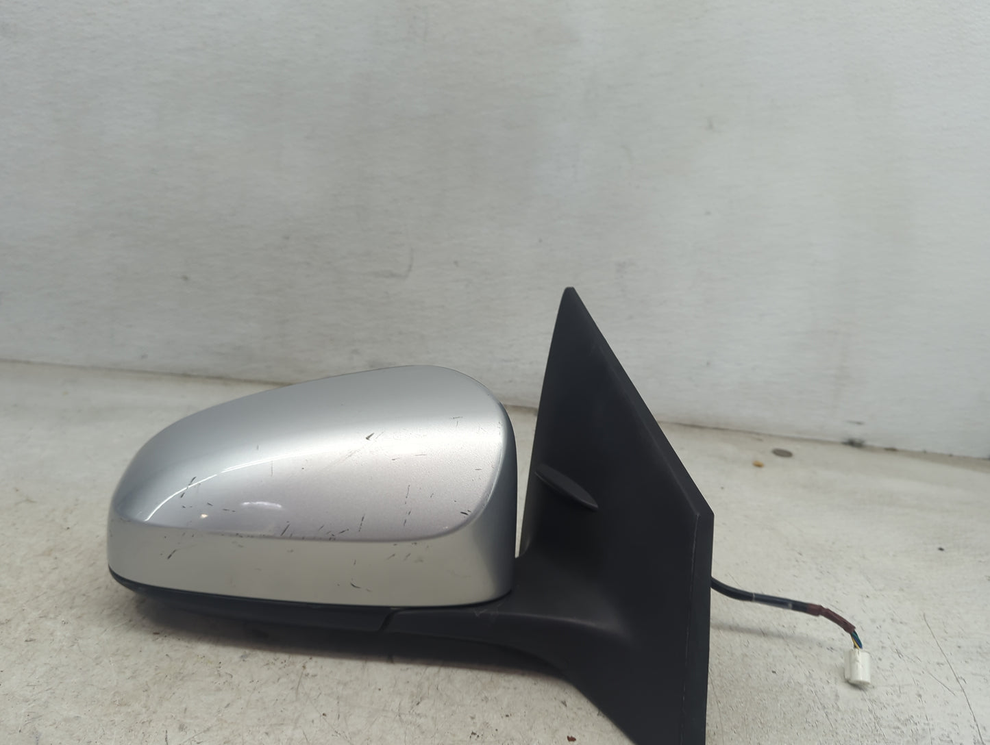 2014-2019 Toyota Corolla Passenger Side View Mirror - Right Door Mirror OEM Used - Oemusedautoparts1.com