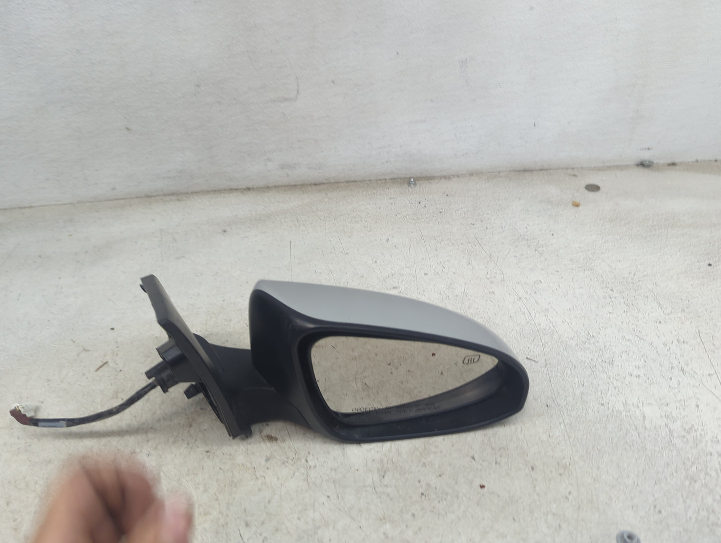 2014-2019 Toyota Corolla Passenger Side View Mirror - Right Door Mirror OEM Used - Oemusedautoparts1.com