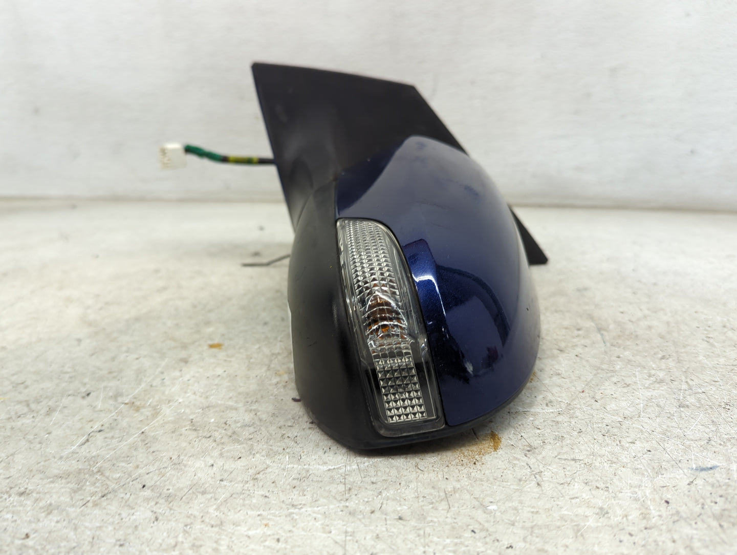 2014-2019 Toyota Corolla Driver Side View Mirror - Left Door Mirror OEM Used - Oemusedautoparts1.com