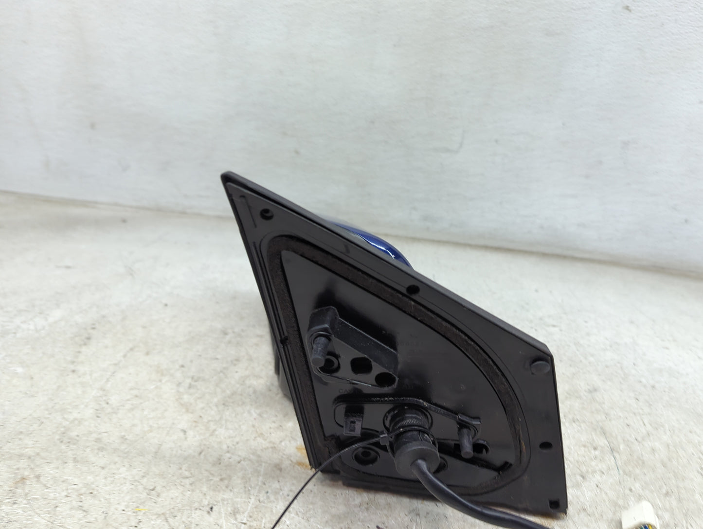 2014-2019 Toyota Corolla Driver Side View Mirror - Left Door Mirror OEM Used - Oemusedautoparts1.com