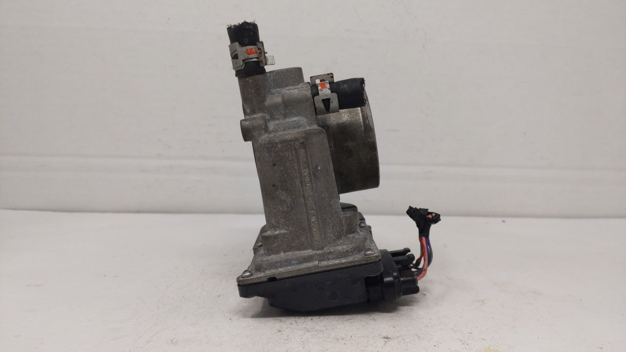 2011-2018 Toyota Corolla Throttle Body P/N:22030-0T080 Fits Fits 2011 2012 2013 2014 2015 2016 2017 2018 OEM Used Auto Parts