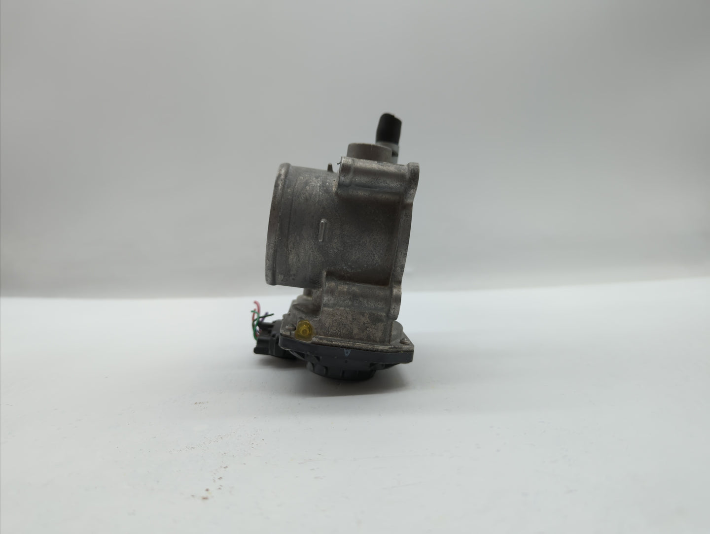 2011-2018 Toyota Corolla Throttle Body P/N:22030-0T080 Fits Fits 2011 2012 2013 2014 2015 2016 2017 2018 OEM Used Auto Parts